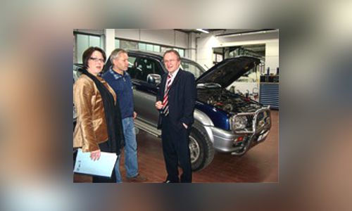 Beckl Karosserie und Lack: Mit Engagement, Kreativität und Unternehmergeist Zukunftsperspektiven geben Beckl Karosserie und Lack: Mit Engagement, Kreativität und Unternehmergeist Zukunftsperspektiven geben