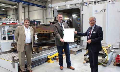 Elektronenstrahltechnik ist „Made in Main-Kinzig“: PTR Strahltechnik aus Langenselbold Elektronenstrahltechnik ist „Made in Main-Kinzig“: PTR Strahltechnik aus Langenselbold