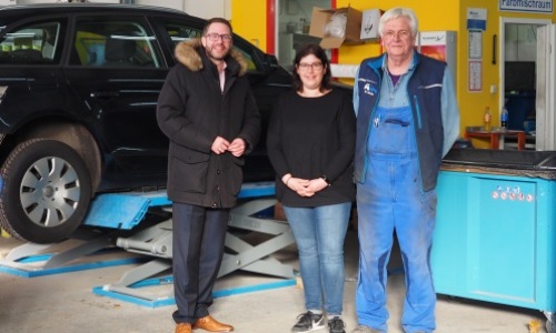 IDEAL Karosseriebau GmbH aus Maintal: gelungener Generationenwechsel in der Geschäftsführung IDEAL Karosseriebau GmbH aus Maintal: gelungener Generationenwechsel in der Geschäftsführung