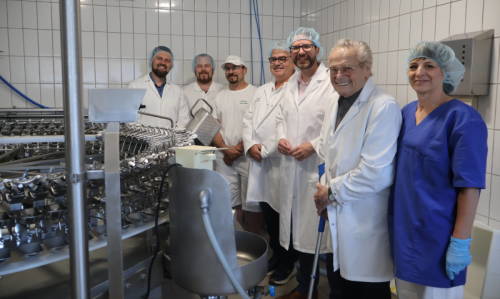 Berkel-Ei aus Sinntal: Eier-Aufschlagen im Akkord Berkel-Ei aus Sinntal: Eier-Aufschlagen im Akkord